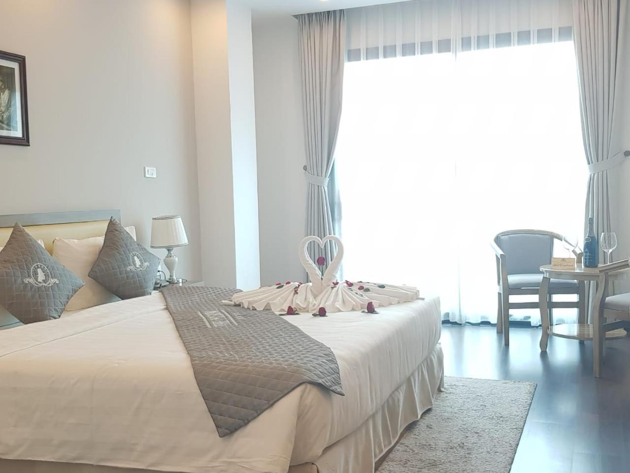 The Pilgrim Hotel Hanoi Kültér fotó